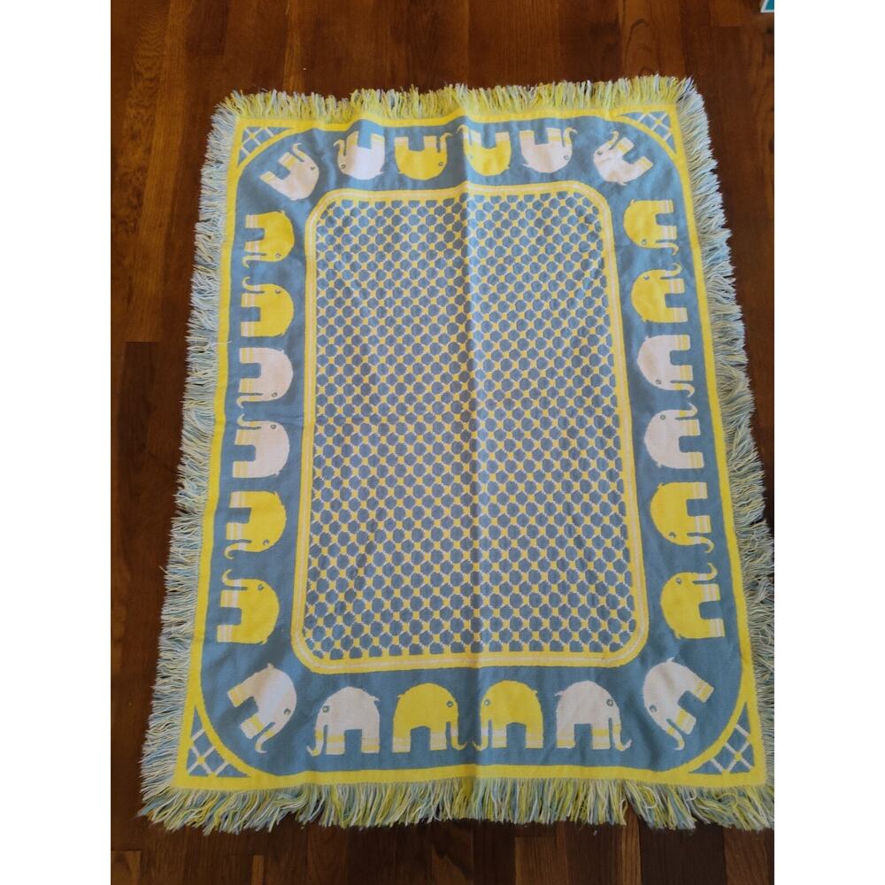 Vintage Leonardo Looms Elephant Reversible Blue Yellow Boys Baby Blanket 1971